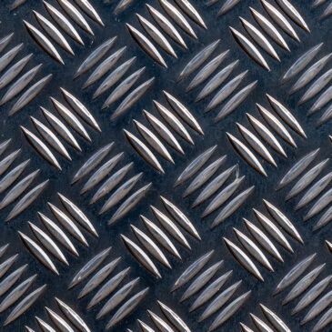 Rutig metalldörr, …